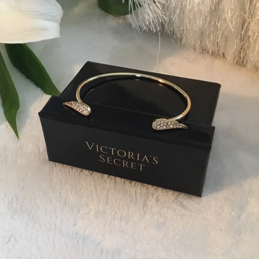 🖤 VICTORIA’S SECRET ANGEL WING BANGLE BRACELET 🖤 - Picture 1 of 4